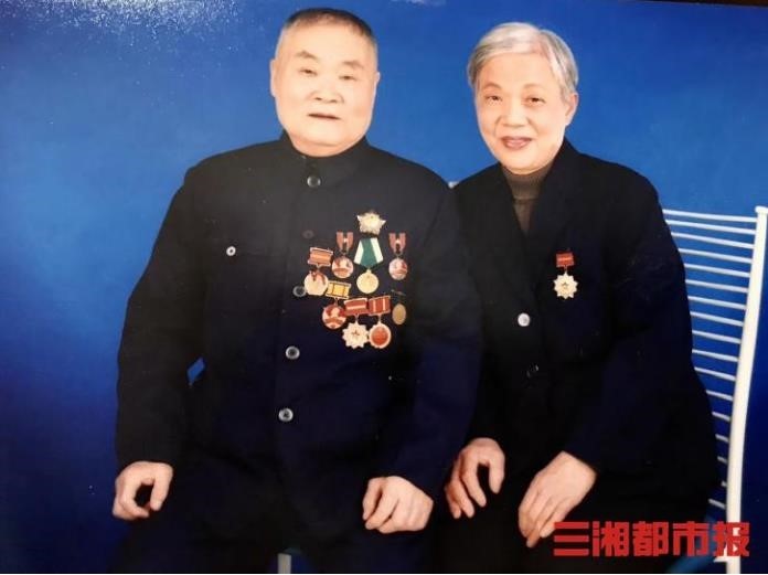 1.jpg 1.jpg