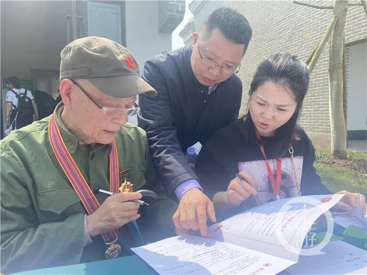 图片12.jpg 图片12.jpg