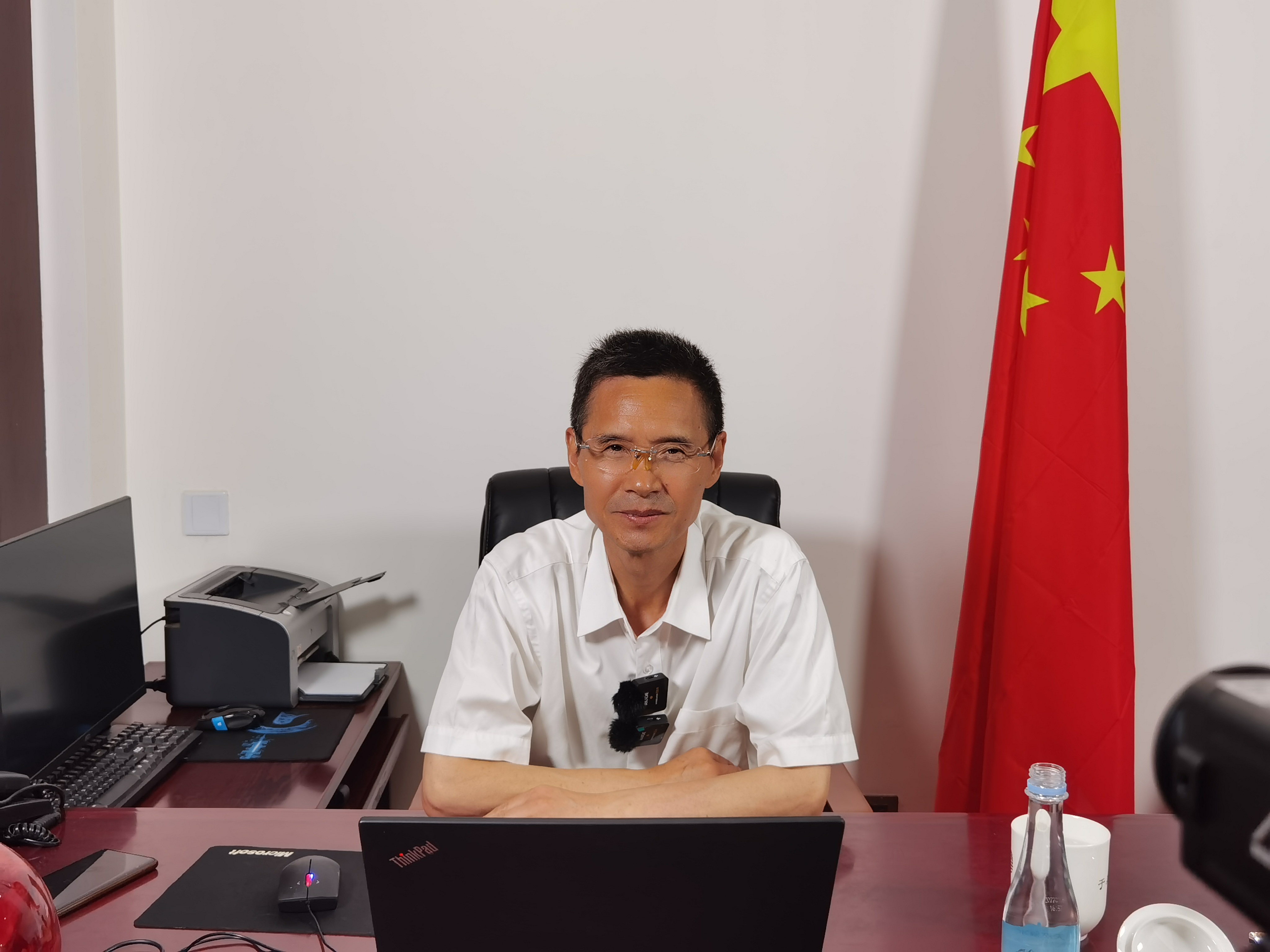 2、于建伟理事长在曜阳大讲堂授课。.jpg 2、于建伟理事长在曜阳大讲堂授课。.jpg