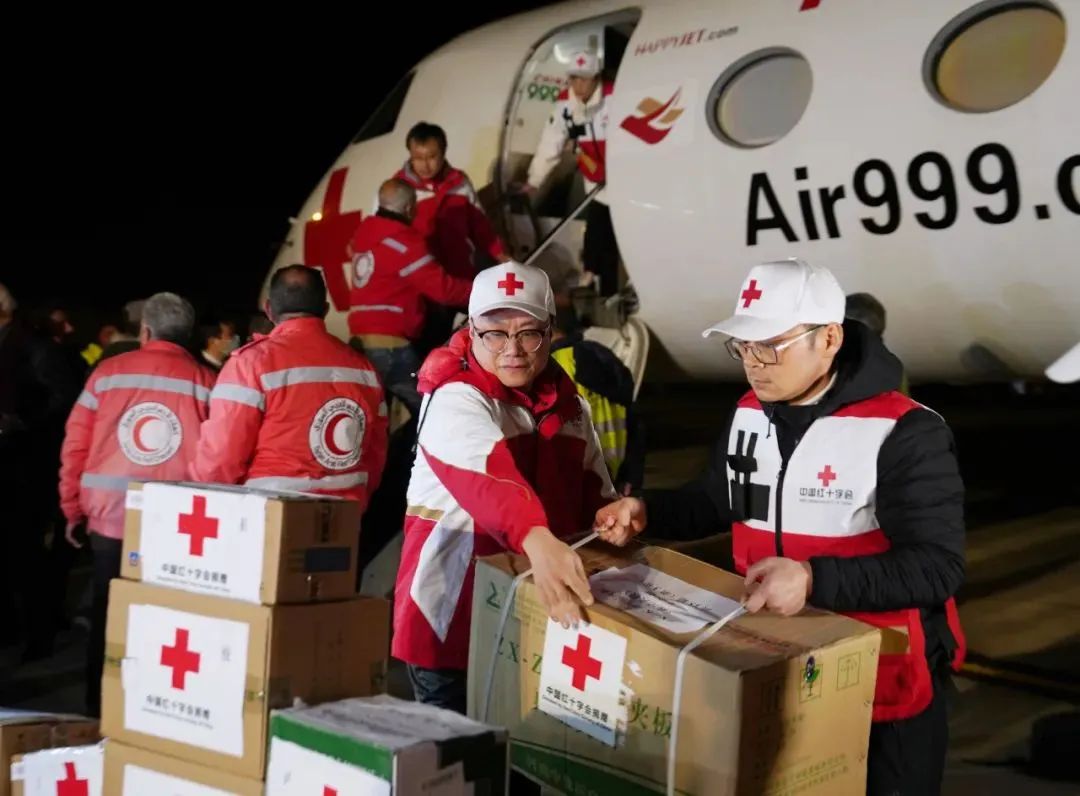 红十字与红新月运动成员守望相助中国红十字会援助叙利亚物资陆续抵达
