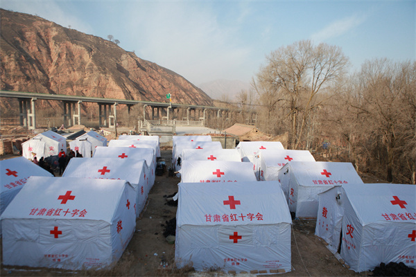 12.21 克新民村安置点 甘肃、宁夏红十字心理救援队 (2).jpg